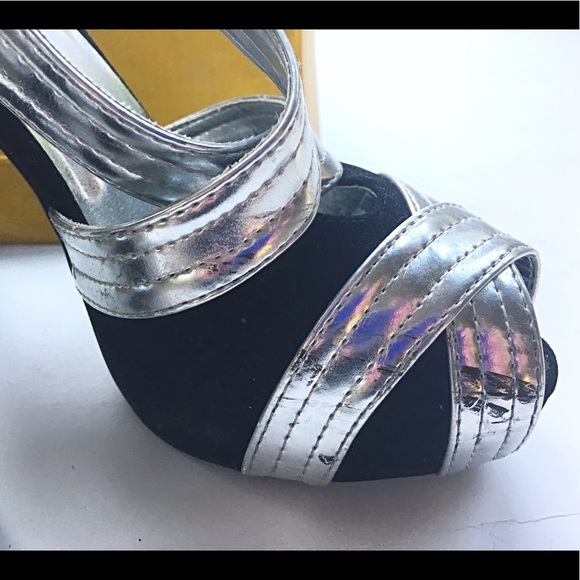 Marichi Maui Heels - Picture 3 of 4